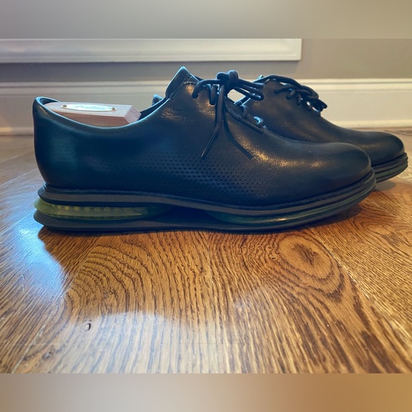 Coke Haan Black Dress Shoes - Picture 3 of 4